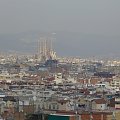 Sagrada Familia w oddali