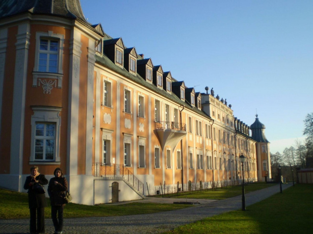 7. Na terenie klasztoru mieści się obecnie Wyższe Seminarium Duchowne w Paradyżu .