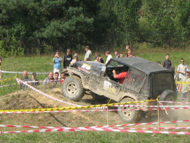 Zdjęcia ze zlotu w czarnorzekach który sie odbyl na wakacjach ...
(na fotkach pokazany drugi dzień rywalizacji) #ZLOT4x4CzarnorzekiKorczyna