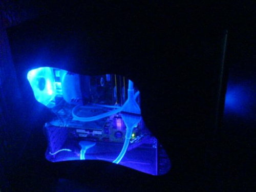 Dołożony wentylator scythe kamakaze blue led :) #komputer #modding #case