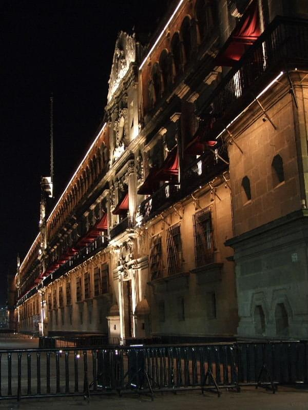 Przy Zócalo... #MiastoMeksyk #MexicoCity #Zócalo