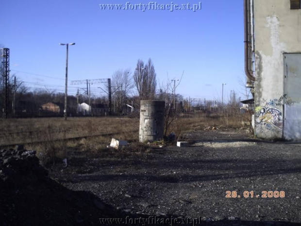 Schrony przy torach kolejowych ul. Konstantynowska most kolejowy. ŁÓDŹ