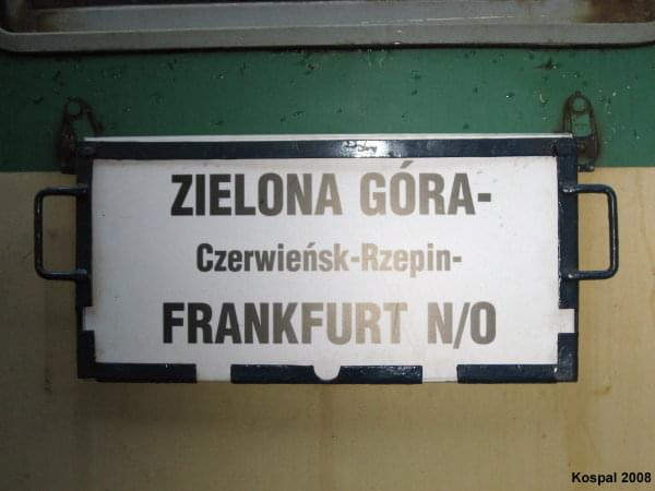 tablica kierunkowa pociągu Zielona Góra - Frankfurt n/O