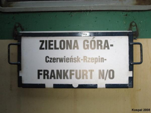tablica kierunkowa pociągu Zielona Góra - Frankfurt n/O