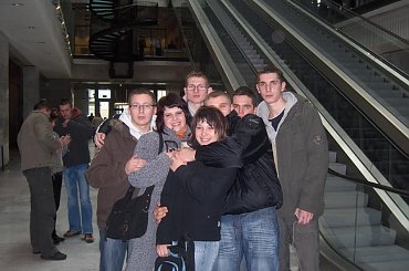 W ramach wycieczki odwiedziliśmy Giełdę Papierów Wartościowych w Warszawie #Sobieszyn #Brzozowa #Warszawa #GiełdaPapierówWartościowych #DominikBłażejczyk #EdytaPośpiech #GrzegorzOsiński