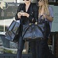 MK and Ash shopping at Barneys-paparazzi lipiec 2007