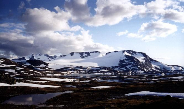 Norwegia, Sierpień 1999.
Więcej w mojej galerii na dA:
http://fideliusthecat.deviantart.com/