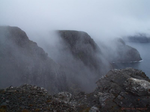 Nordkapp (Przylądek Północny), Norwegia, Lipiec 2006.
Więcej w mojej galerii na dA:
http://fideliusthecat.deviantart.com/