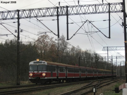 13.03.2008 ED72-016 + EN57 jako pociąg osobowy rel.Szczecin Gł - Kostrzyn wjeżdża na stację tow.KOB.