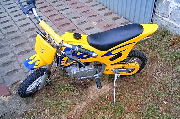 Szczegółowe zdjęcia mojego Mini Crossa.
Proszę o oceny i komentarze. #cross #mini #motoryzacja #motor #silnik #koło #motorek