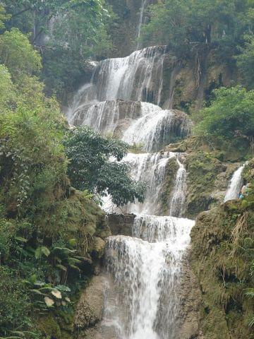 wodospad Tad Sae, okolice Luang Prabang