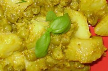 Ziemniaki z groszkiem w sosie curry .Przepisy na : http://www.kulinaria.foody.pl/ , http://www.kuron.com.pl/ i http://kulinaria.uwrocie.info #ziemniaki #DodatkiDoIIDań #obiad #jedzenie #kulinaria #PrzepisyKulinarne