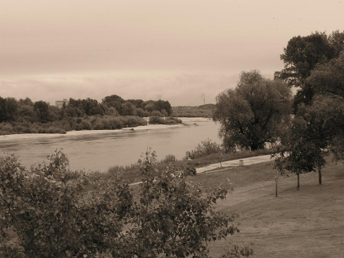 Smutny pejzaż nadwiślański 2 #pejzaż #rzeka #Wisła #nadwiślański #drzewa #SinaDal #smutek