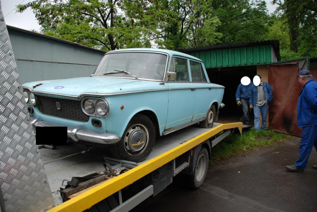 #samochód #auto #pojazd #oldtimer #fiat #Fiat1300