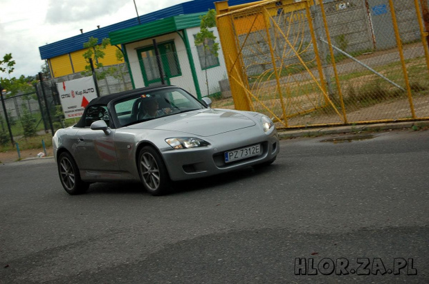 S2000