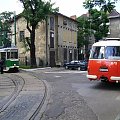 Tramwaj 102N i Jelcz 043 przy Zabytkowej Zajezdni Tramwajowej na ul.Gajowej