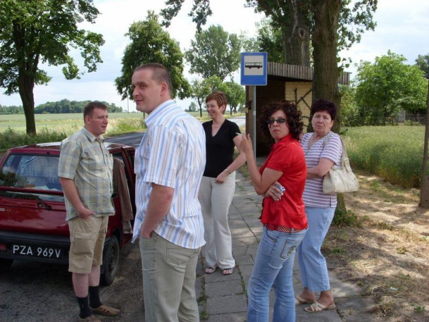 Przystanek na przetarcie szczypiących oczu i papieroska.