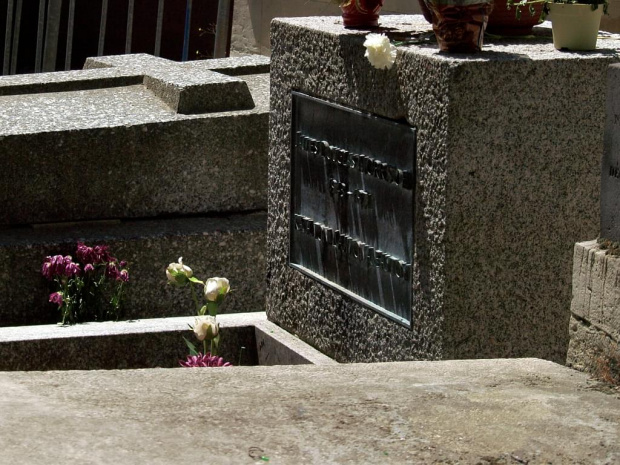 Cmentarz Pere-Lachaise - grób Jima Morrrisona