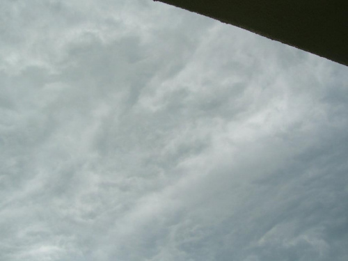 mammatusy,chmury nad chorzowem, 22lipiec2008 #natura #chmury #zjawiska #niebo #mammatusy