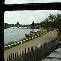 Widok z domku bankietowego na Tamize #Hampton #Londyn #Tudor