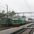 16.08.2008 (Czerwieńsk ) ST43-144 oraz ET22-329 stoją na części towarowej stacji i czekają na pozwolenie do manewrów.