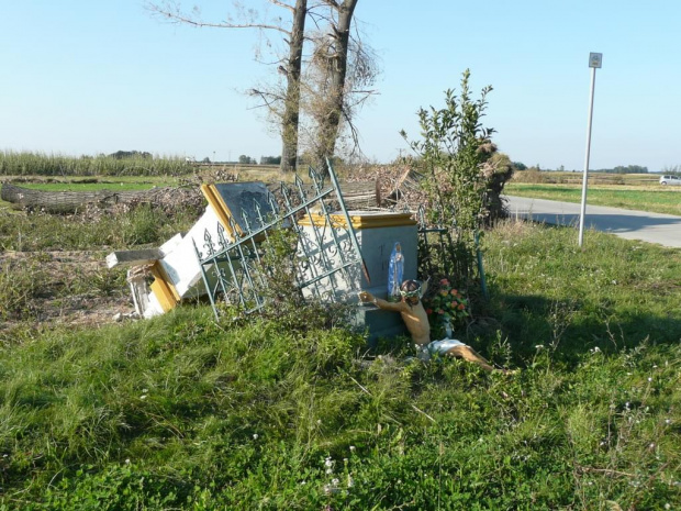 Przez moją wieś 15.08.2008 przeszło tornado... #PoTornado #wieś #widok