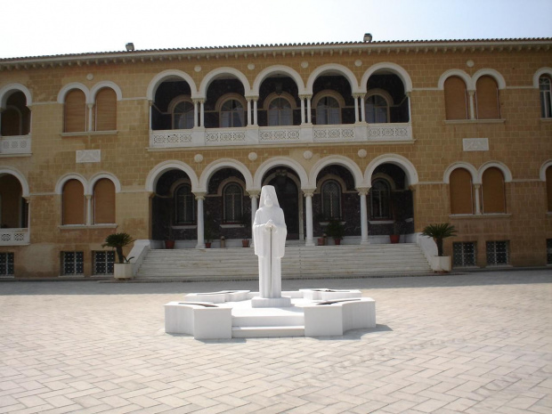 Nikozja - Pałac biskupa Makariosa, pierwszego prezydenta Cypru #Cypr #Nikozja