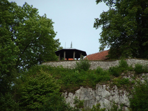 Altanka w miejscu nieistniejącej już części zamku górnego .