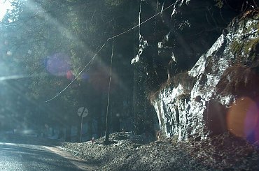 skała w okolicach Szklarskiej Poręby #widok #SzklarskaPoręba #zima #roztopy #skała #krajobraz #natura #przyroda