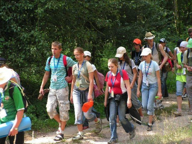 Pielgrzymka piesza Grupa Teczowa A. D. 2007. 29 lipca - 12 sierpnia z Kostrzyna nad Odrą na Jasną Górę. Tegoroczna liczyła 96 uczestników i znów przeszła ponad 440 kilometrów... #PielgrzymkaWakcje