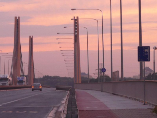 Most Milenijny #most #MostMilenijny #architektura #droga