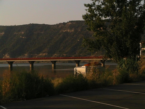 Most na rzece Ebro #MOST #WODA #GÓRY