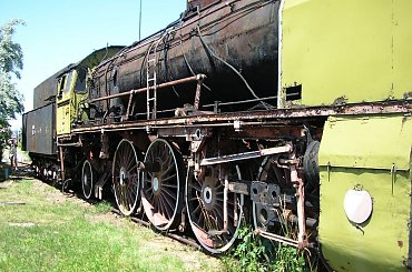 #lokomotywa #spalinowóz #stacja #lokomotywownia #kolej #kolejnictwo