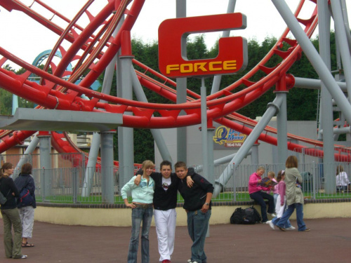 Ze znajomymi w Drayton Manor Parku w Anglii