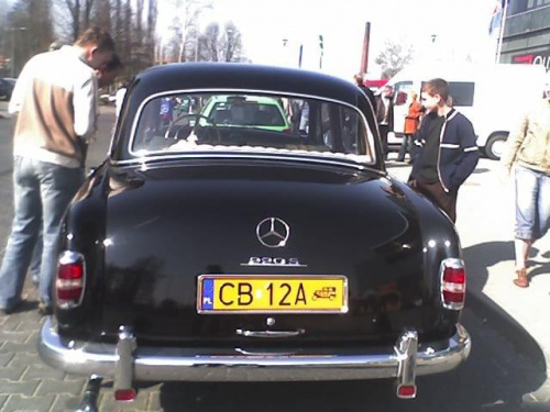 #Mercedes220S