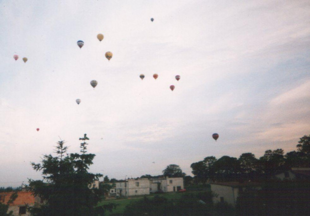 Balony nad Zelistrzewem r.2002