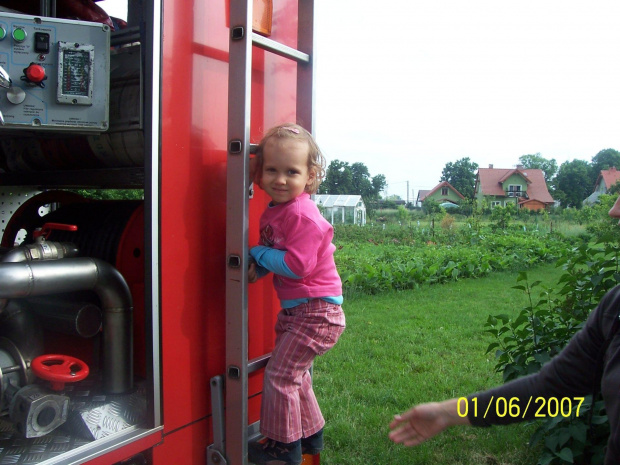 Dzień Dziecka Pątnów 2007 #DzieńDziecka2007PątnówLegnicki #strażacy #julka #dzieci #zabawa